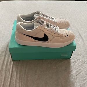 Men’s Nike Grey SB Force 58 Skate Shoe